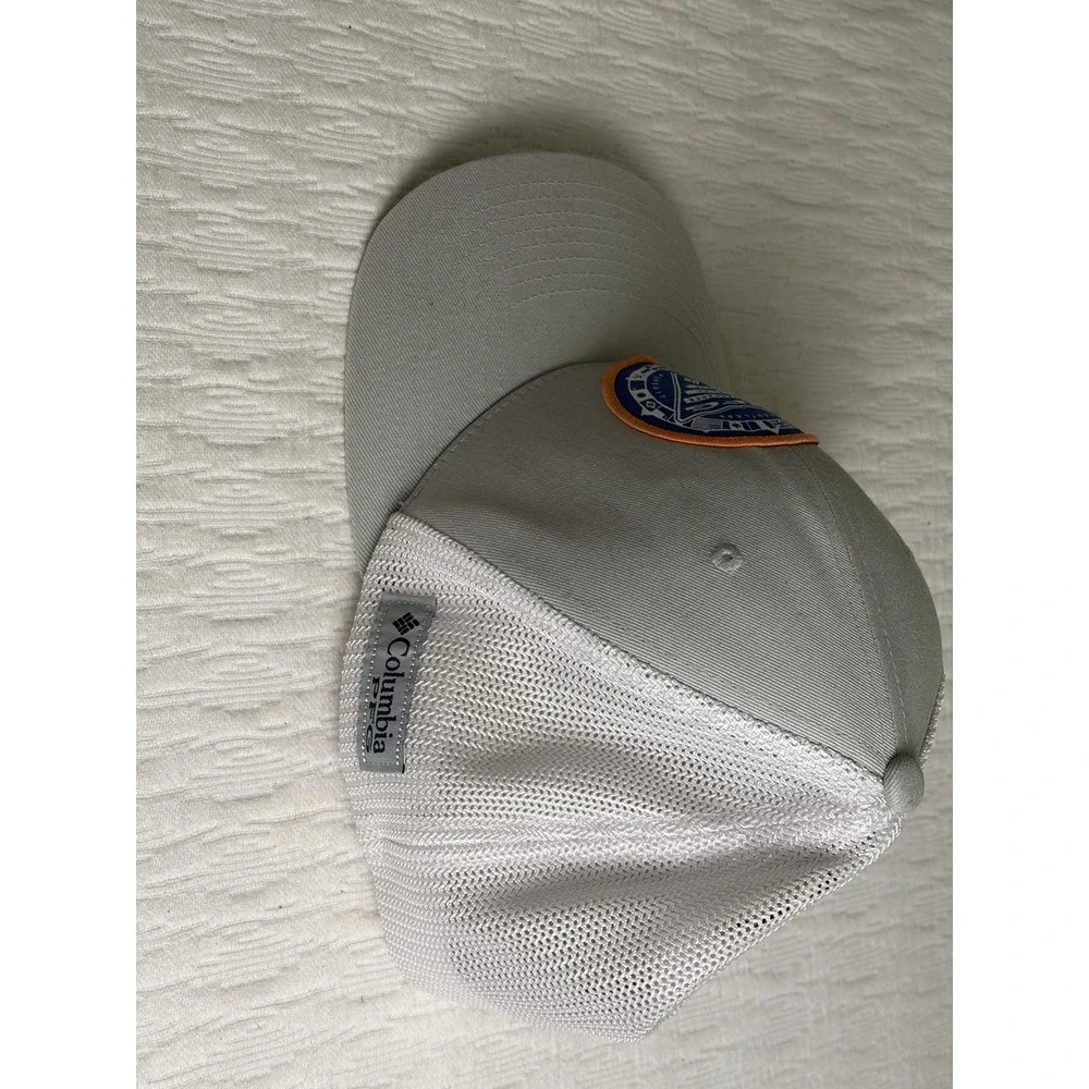 Men's Columbia PFG Hat L/XL Grey And white